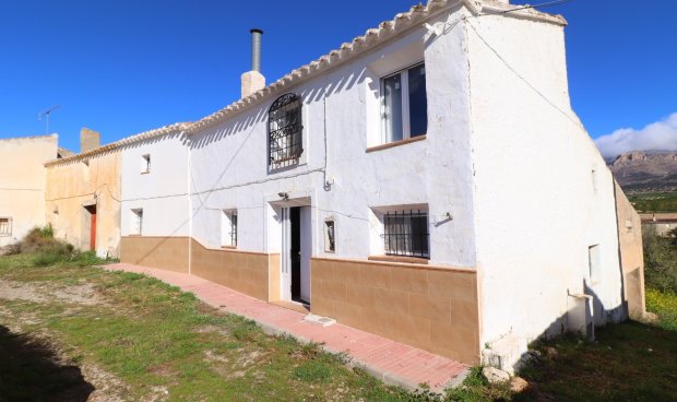 Cortijo - Resale -
        Chirivel - 3013-CH