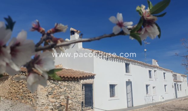 Cortijo - Resale - Velez-Rubio -
                Velez-Rubio