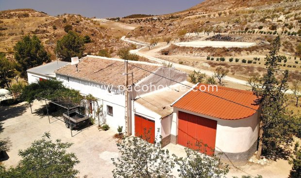 Cortijo - Reventa - La Parroquia -
                La Parroquia