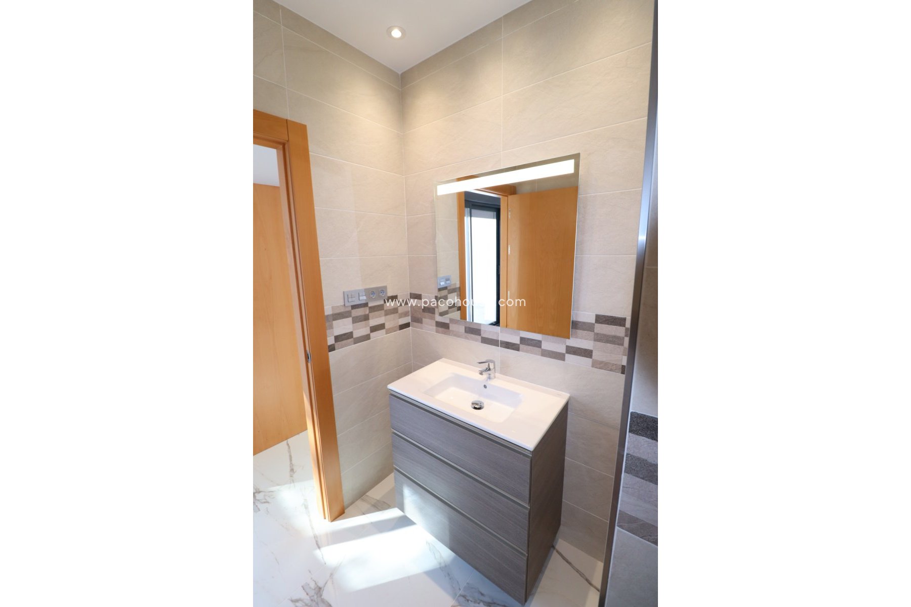 New Build - Villa -
Purias