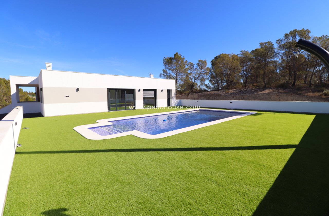 New Build - Villa -
Purias