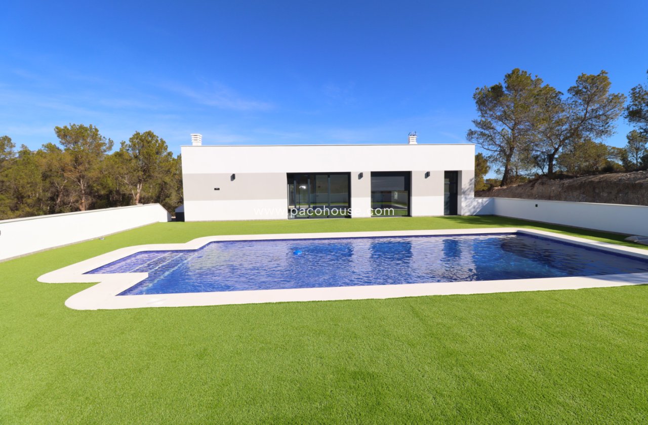 New Build - Villa -
Purias