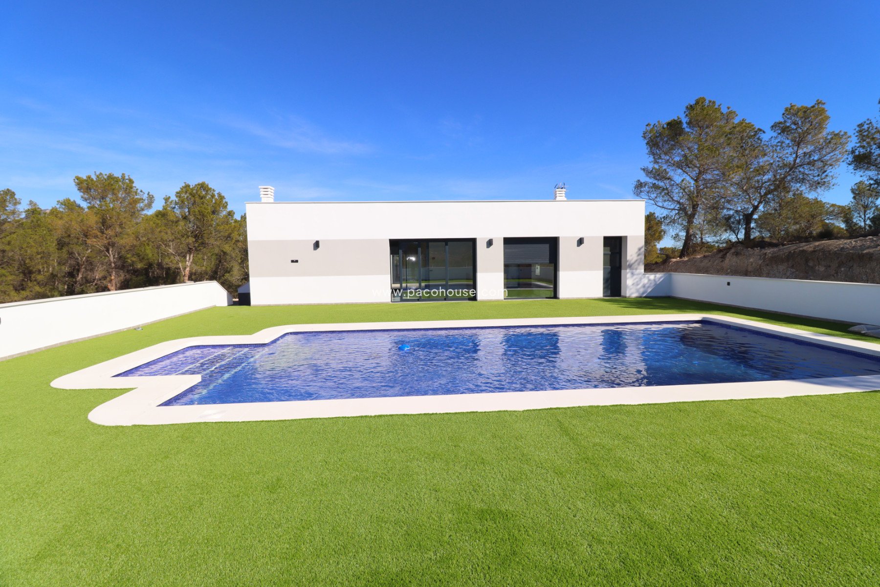 New Build - Villa -
Purias