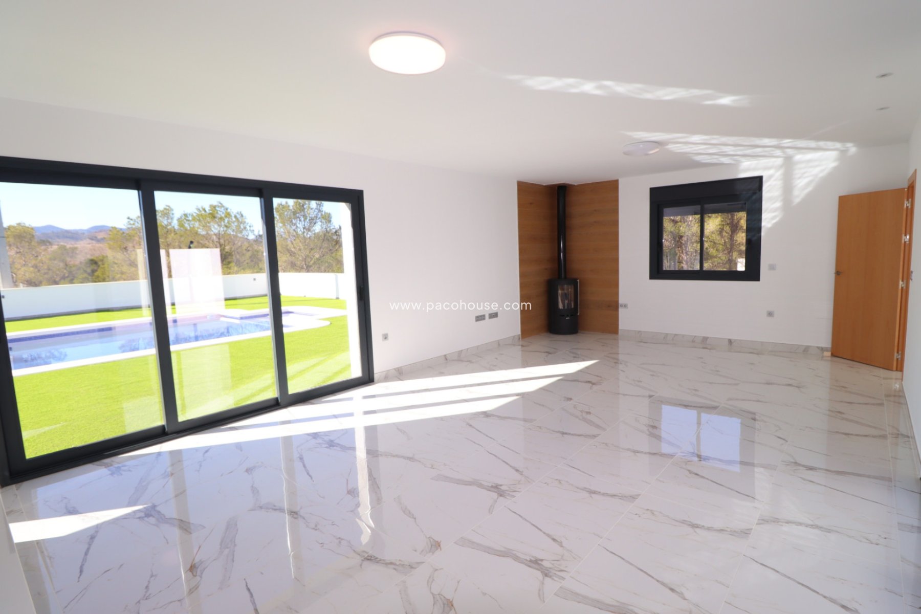 New Build - Villa -
Purias