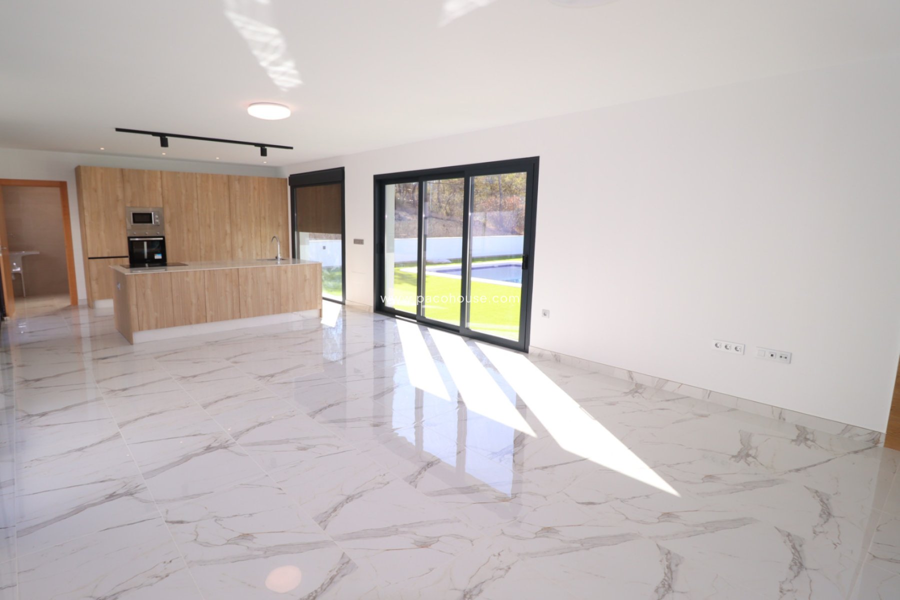 New Build - Villa -
Purias