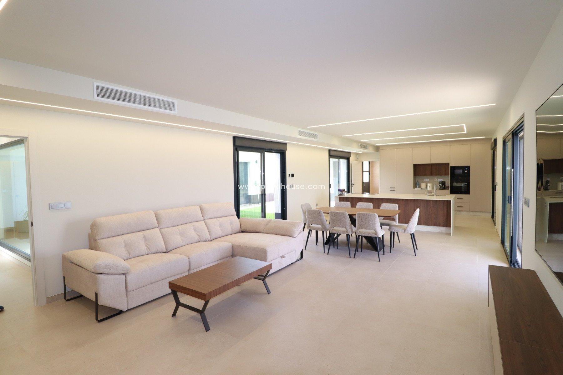 New Build - Villa -
Purias