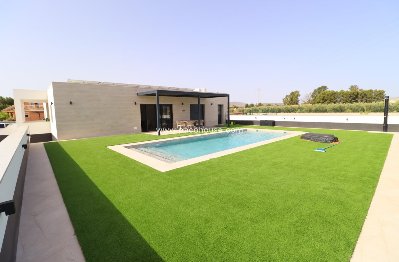New Build - Villa -
Purias