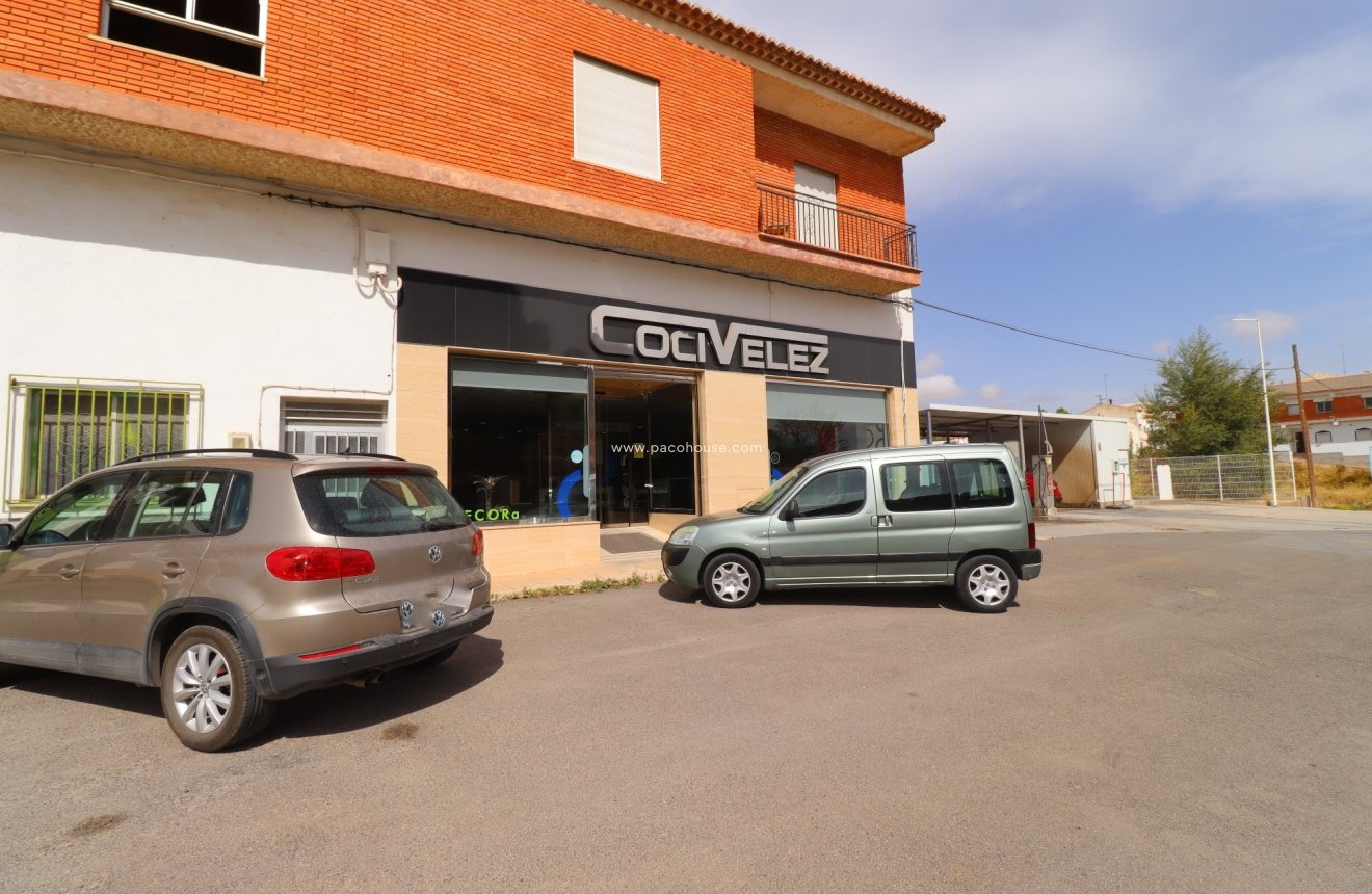 Resale - Commercial -
Velez-Rubio