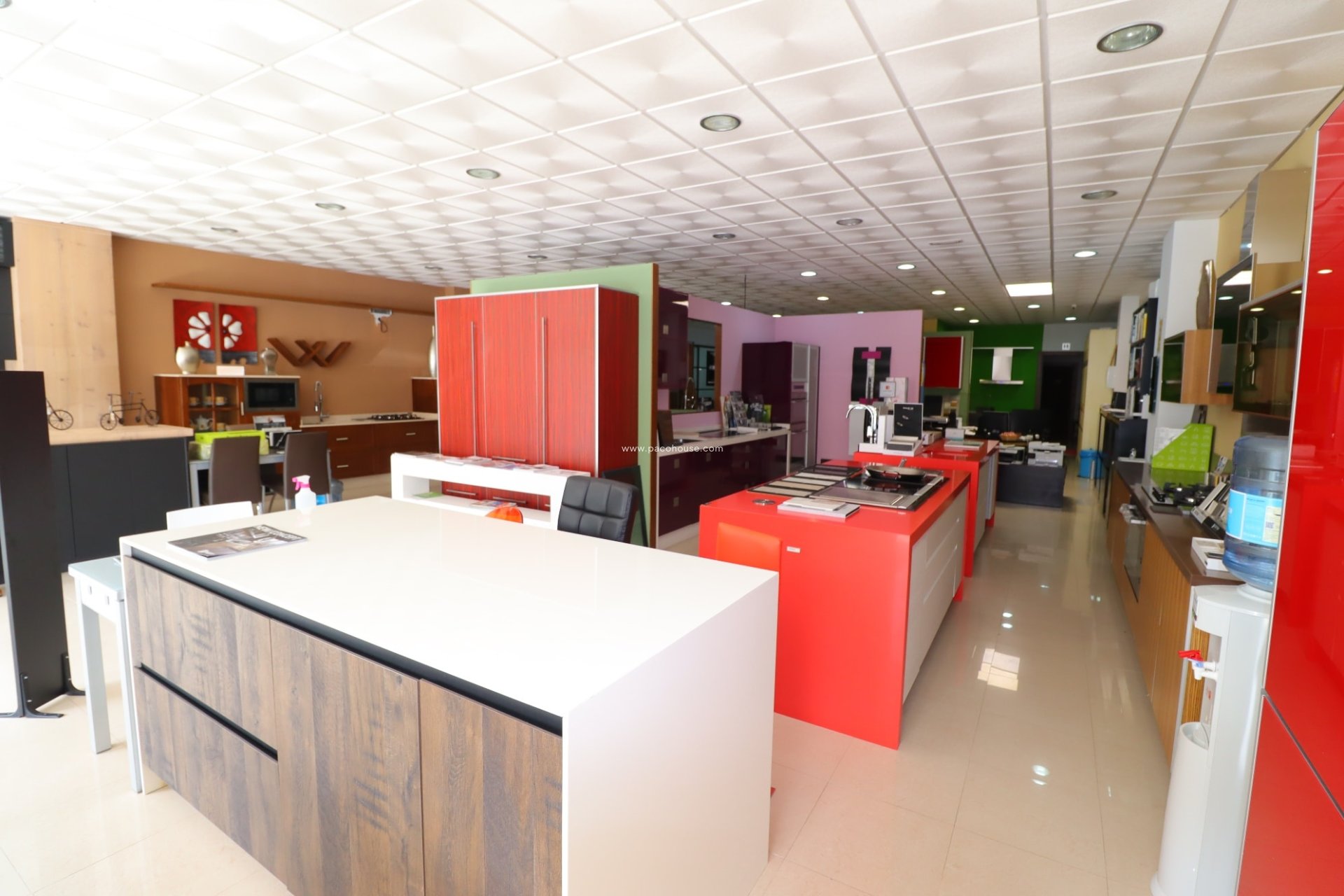 Resale - Commercial -
Velez-Rubio