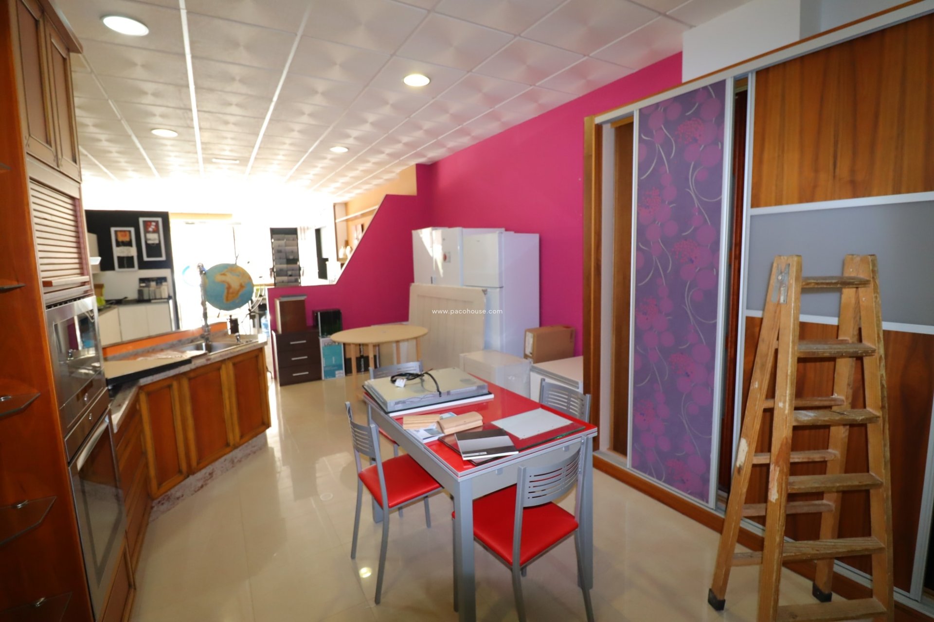 Resale - Commercial -
Velez-Rubio