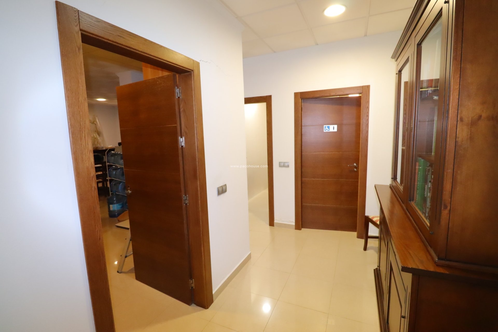 Resale - Commercial -
Velez-Rubio