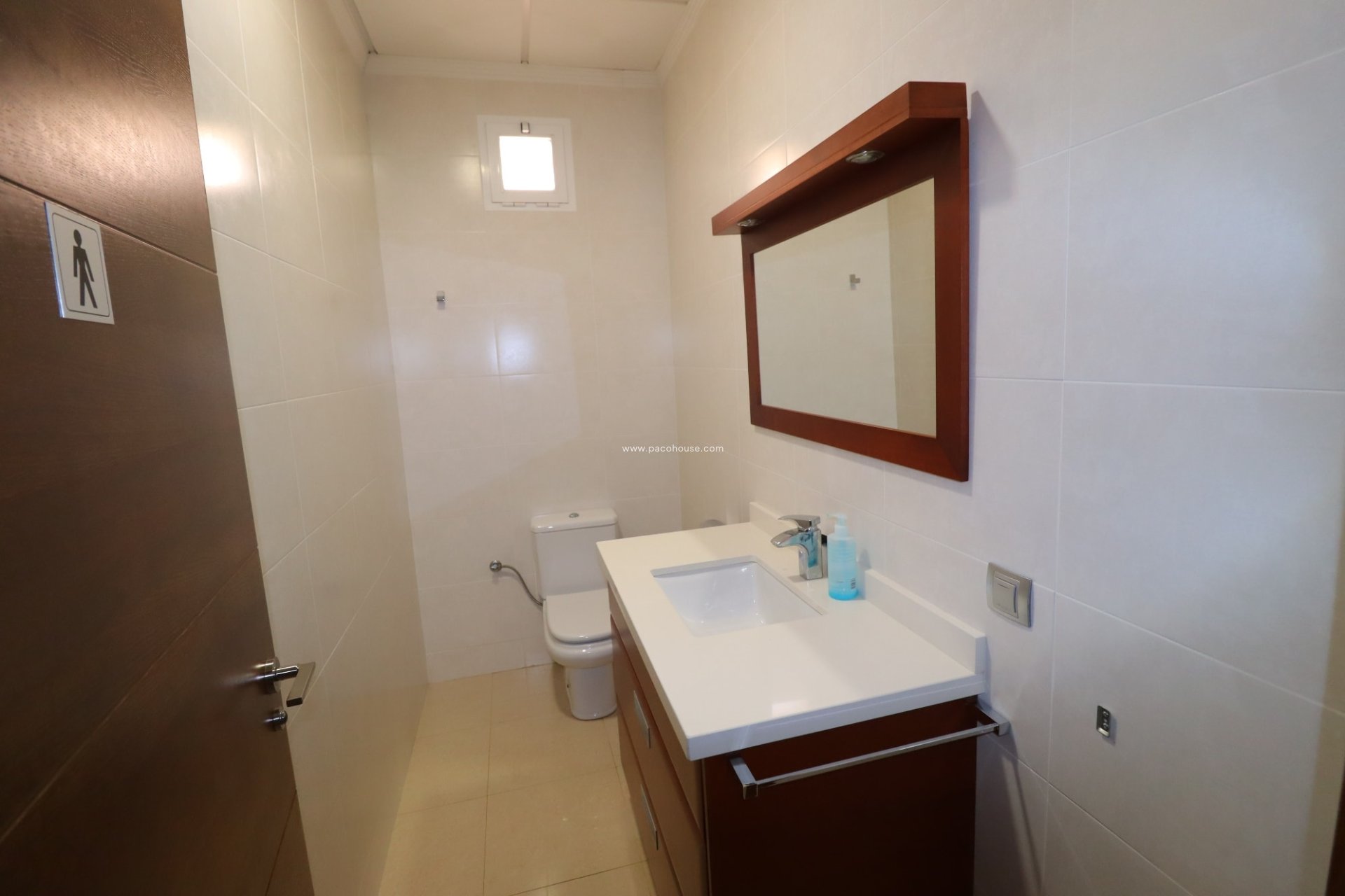 Resale - Commercial -
Velez-Rubio