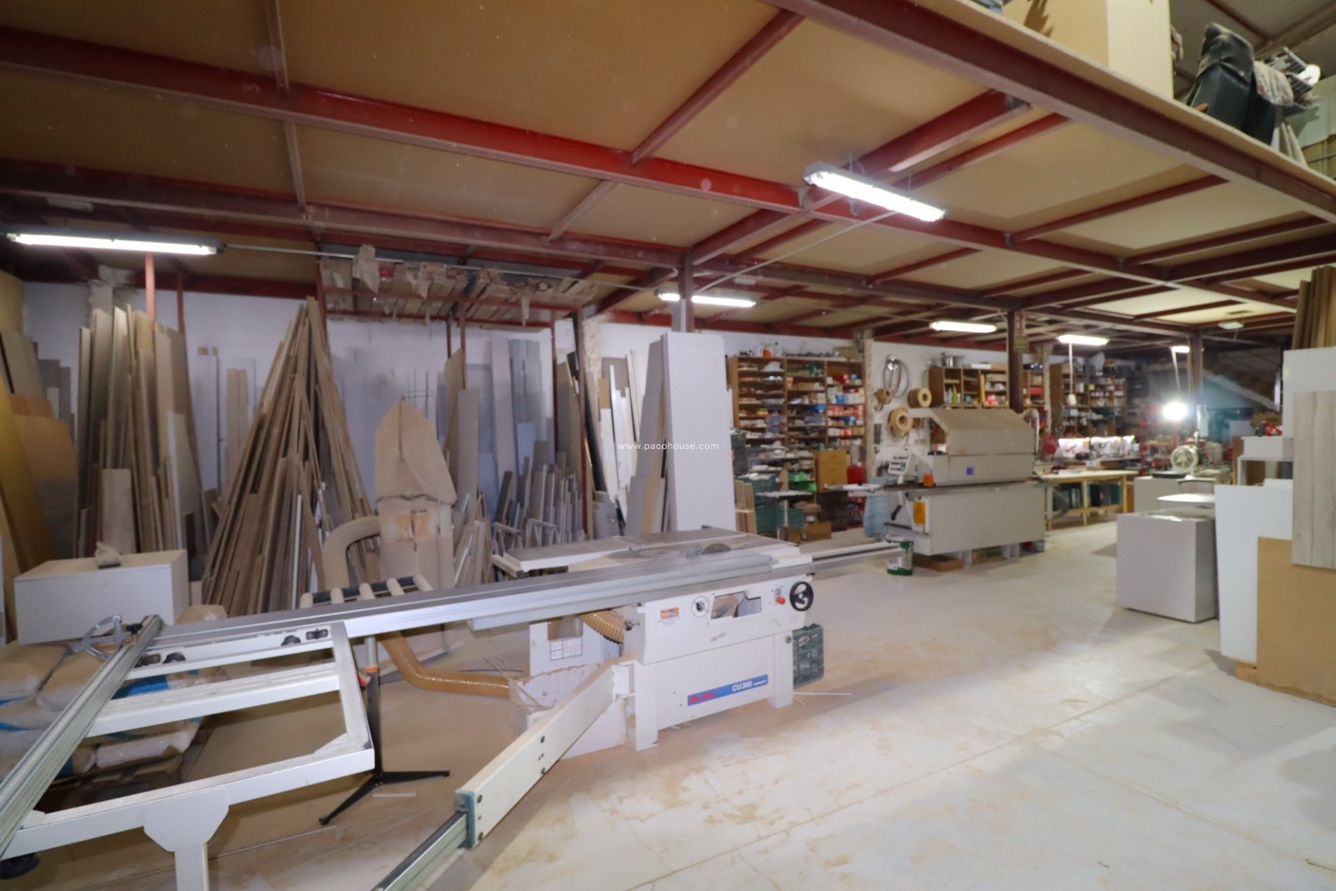 Resale - Commercial -
Velez-Rubio