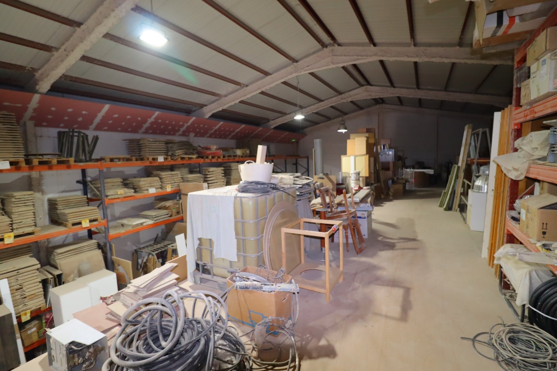 Resale - Commercial -
Velez-Rubio