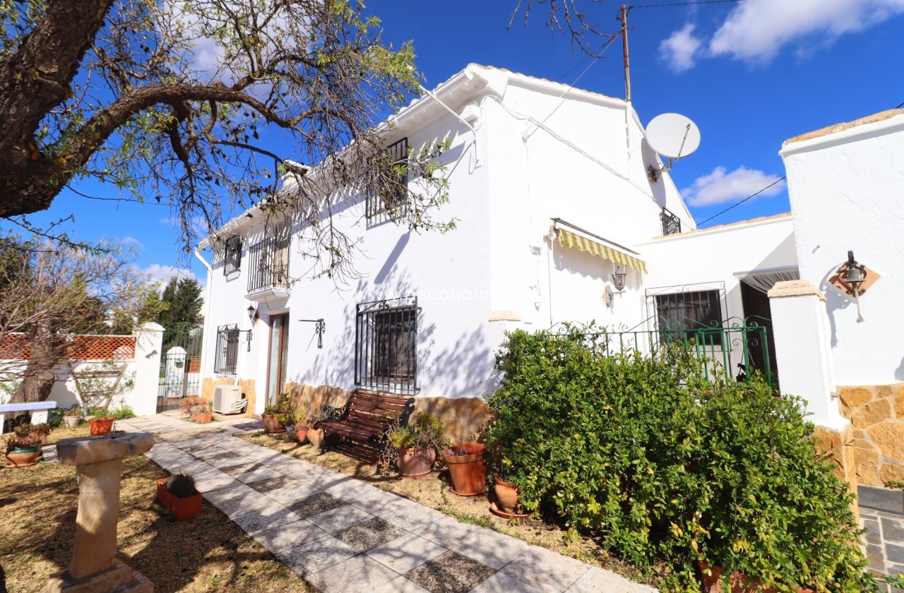 Resale - Cortijo -
Chirivel