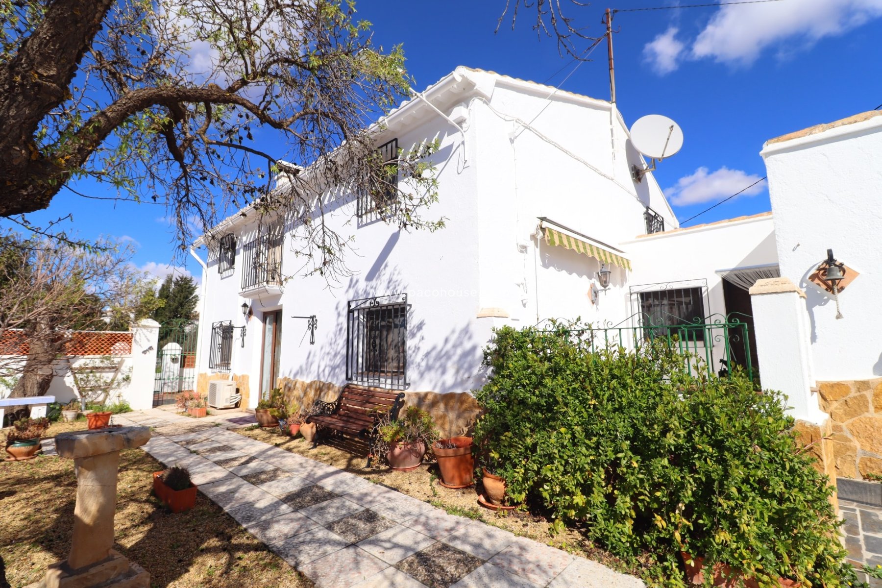 Resale - Cortijo -
Chirivel