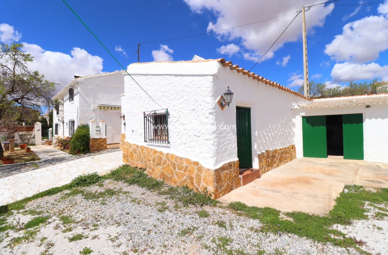 Resale - Cortijo -
Chirivel