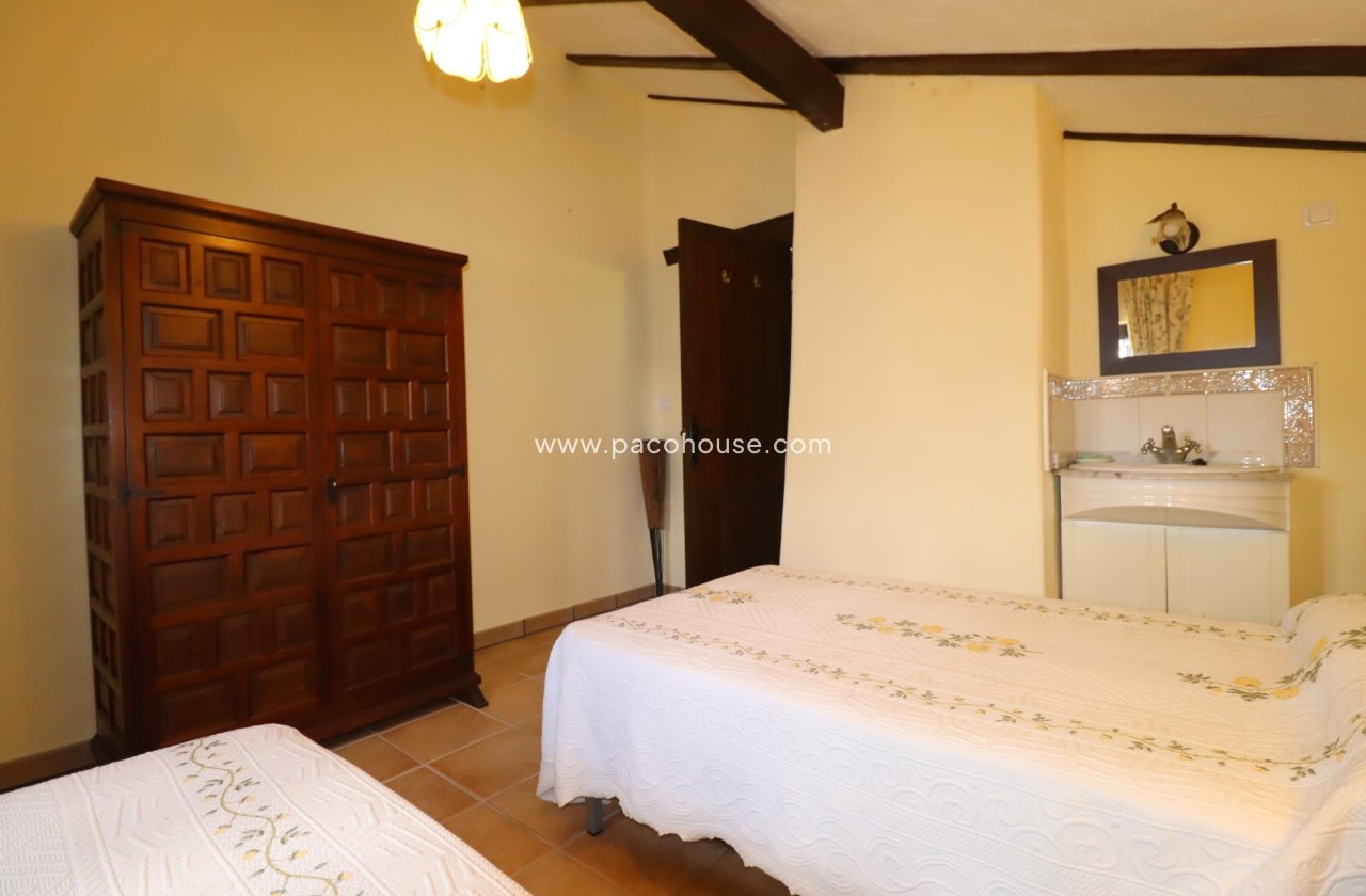 Resale - Cortijo -
Chirivel