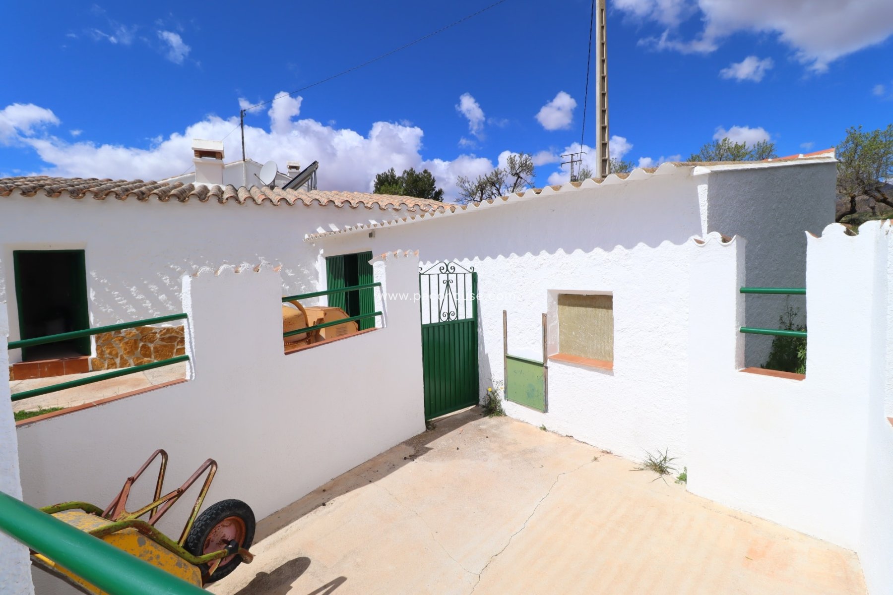 Resale - Cortijo -
Chirivel