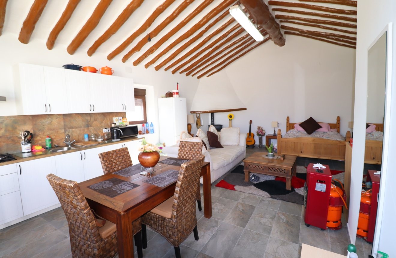 Resale - Cortijo -
Chirivel