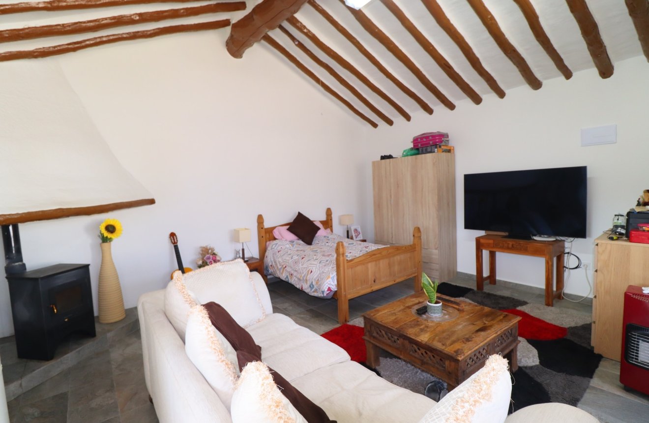 Resale - Cortijo -
Chirivel