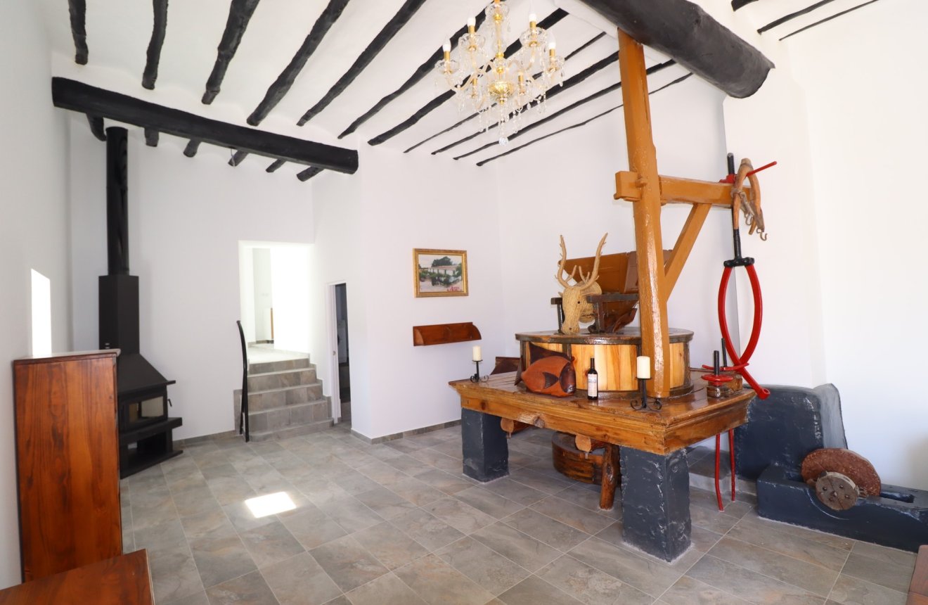 Resale - Cortijo -
Chirivel