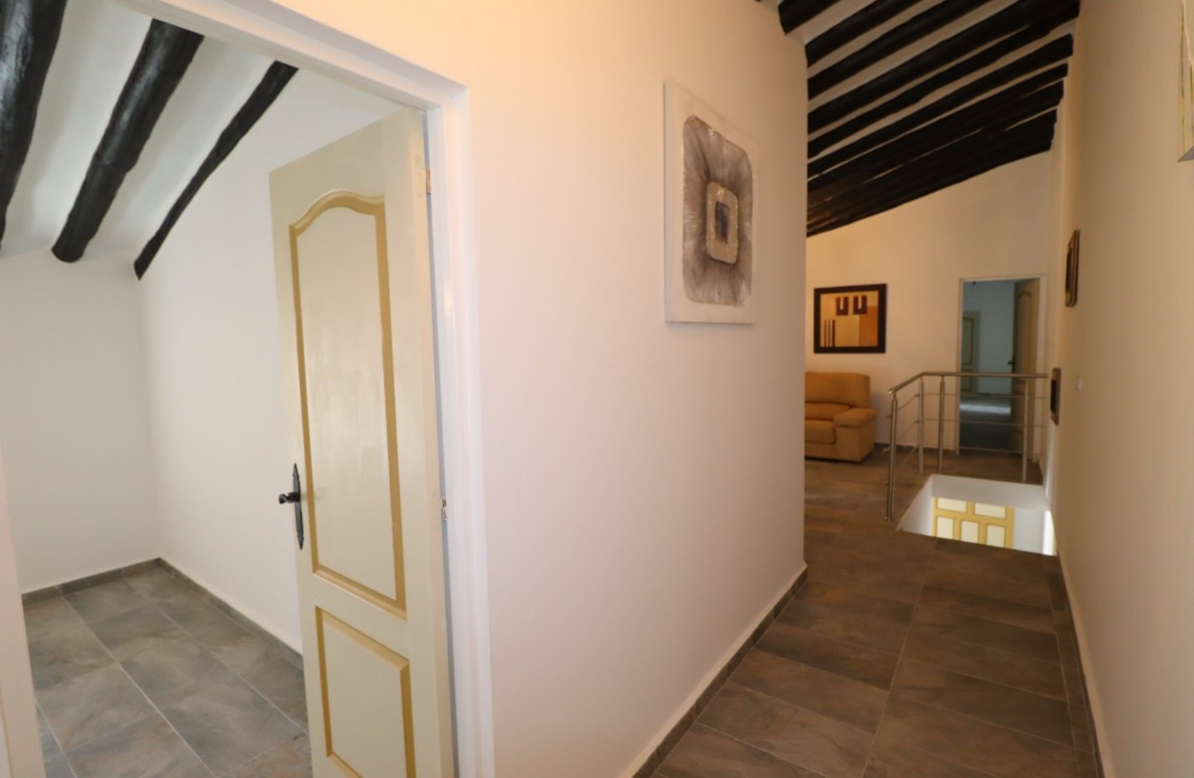 Resale - Cortijo -
Chirivel