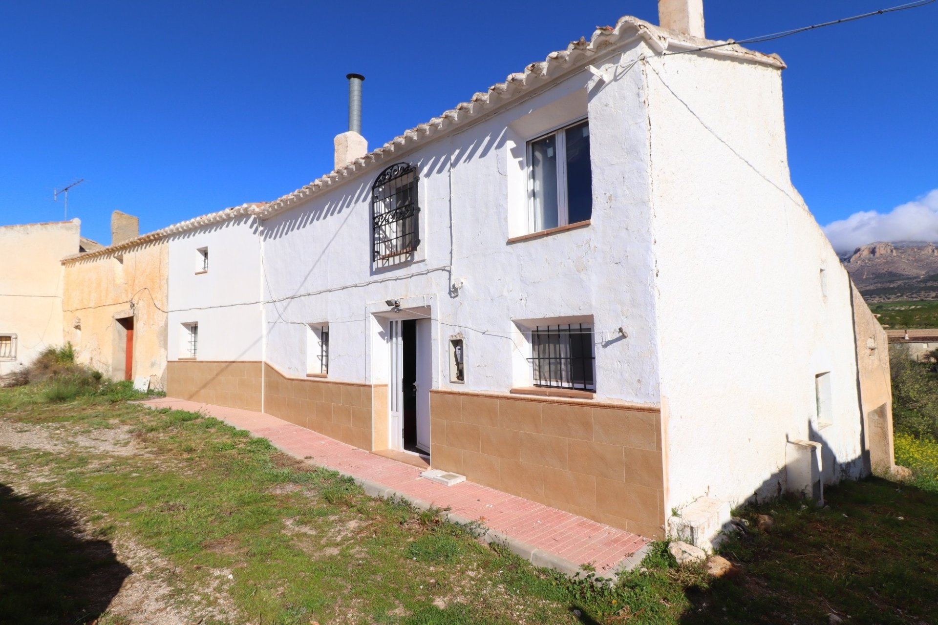Resale - Cortijo -
Chirivel