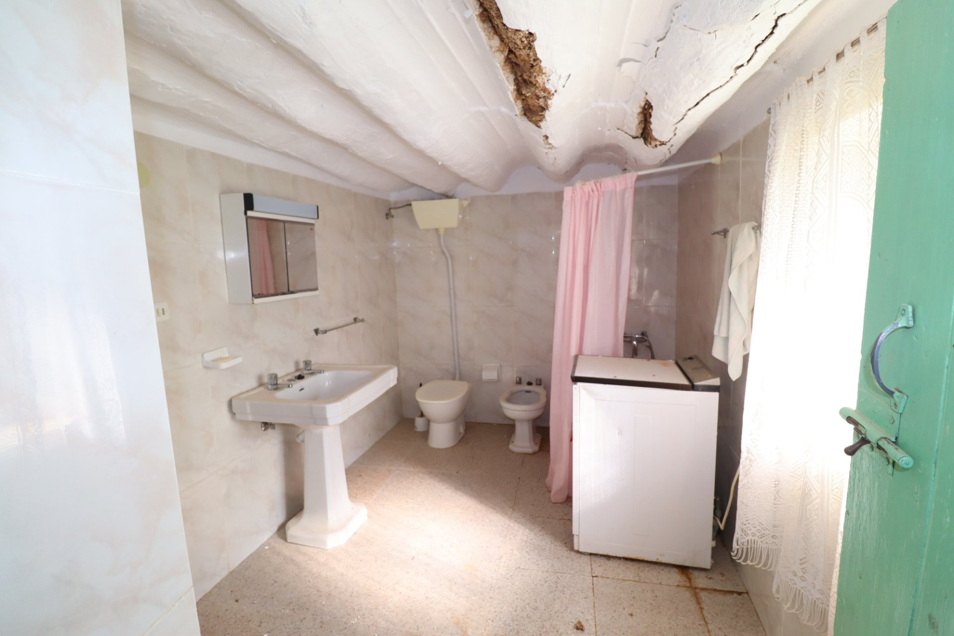 Resale - Cortijo -
Chirivel