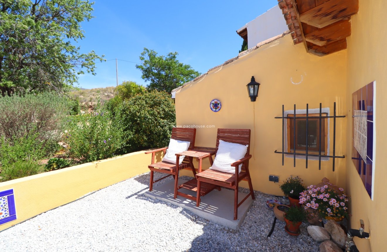 Resale - Cortijo -
La Parroquia