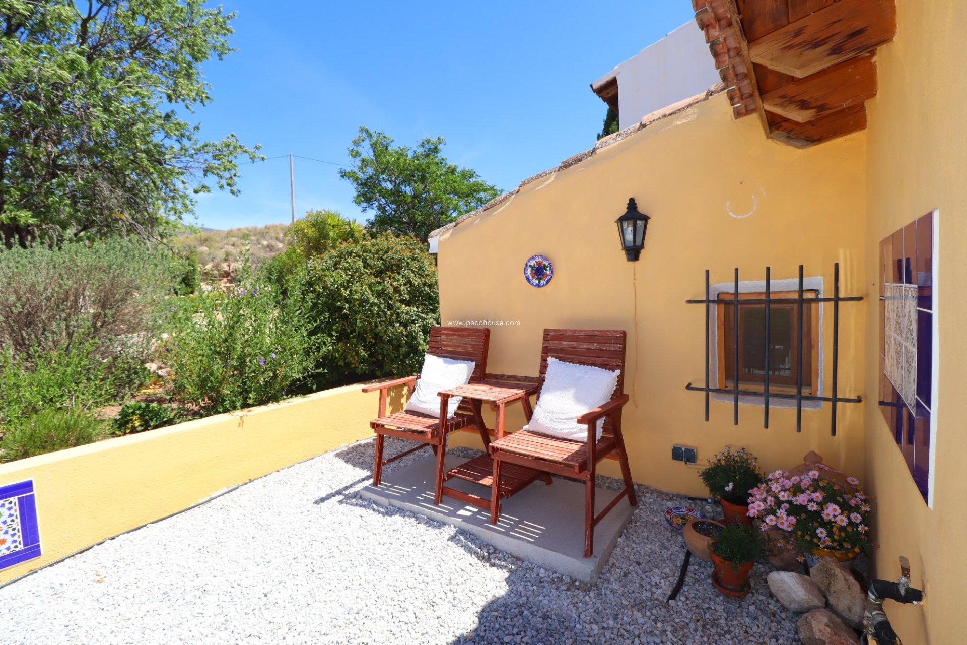 Resale - Cortijo -
La Parroquia