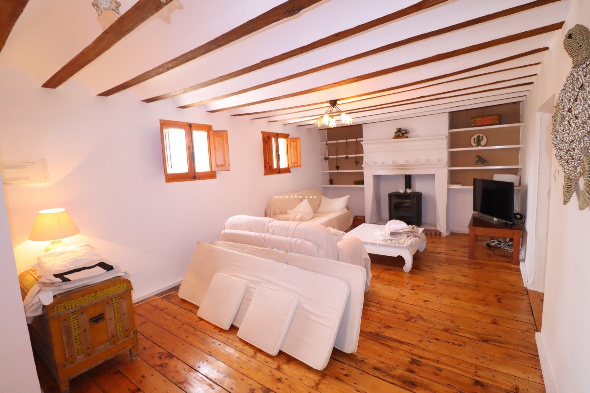 Resale - Cortijo -
La Parroquia