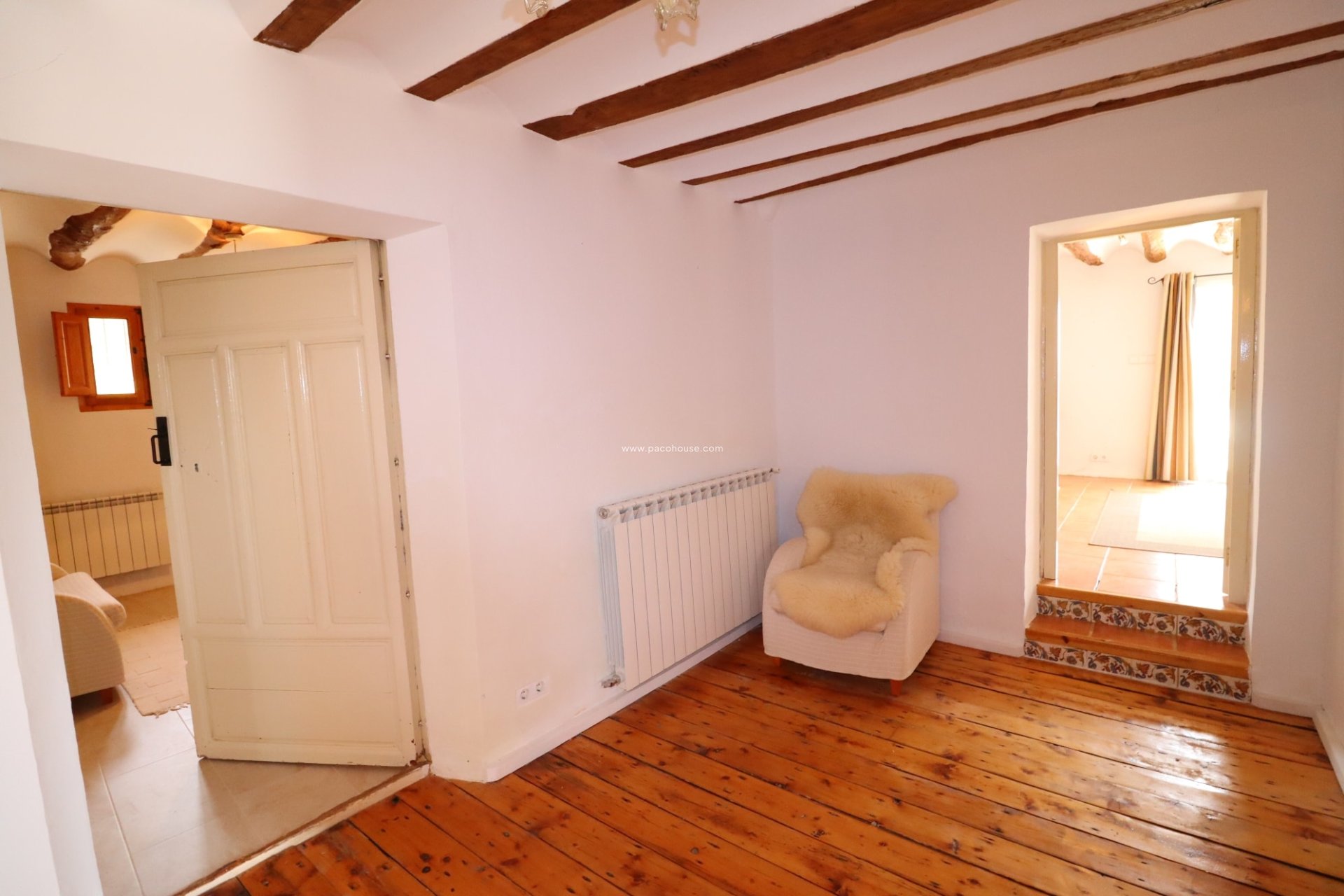 Resale - Cortijo -
La Parroquia