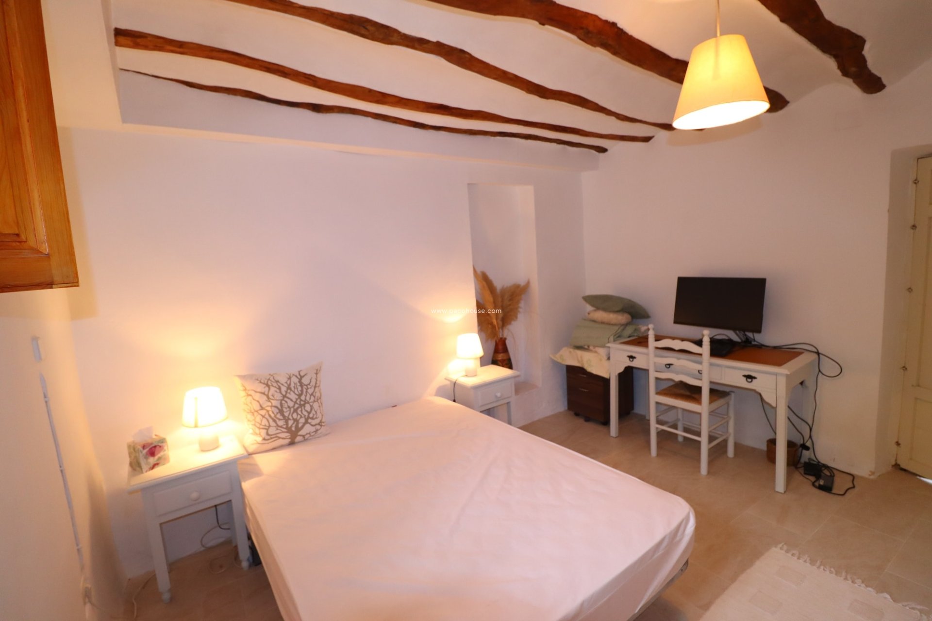 Resale - Cortijo -
La Parroquia