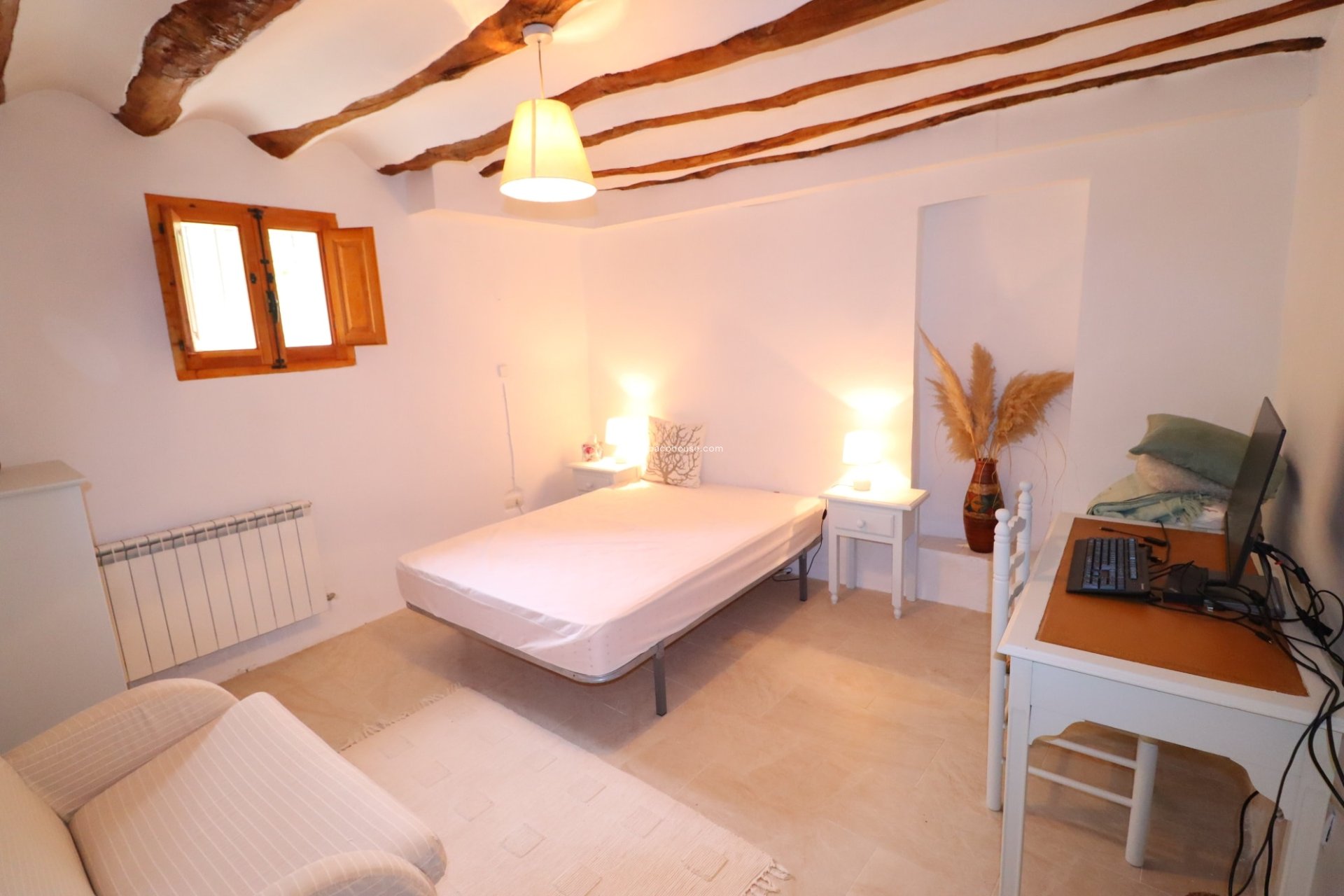 Resale - Cortijo -
La Parroquia