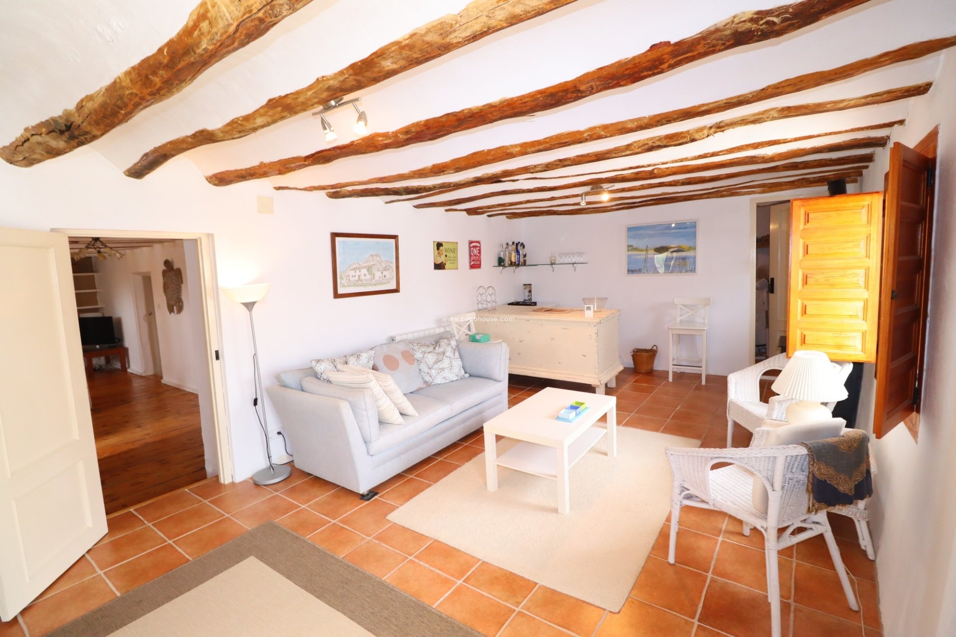 Resale - Cortijo -
La Parroquia