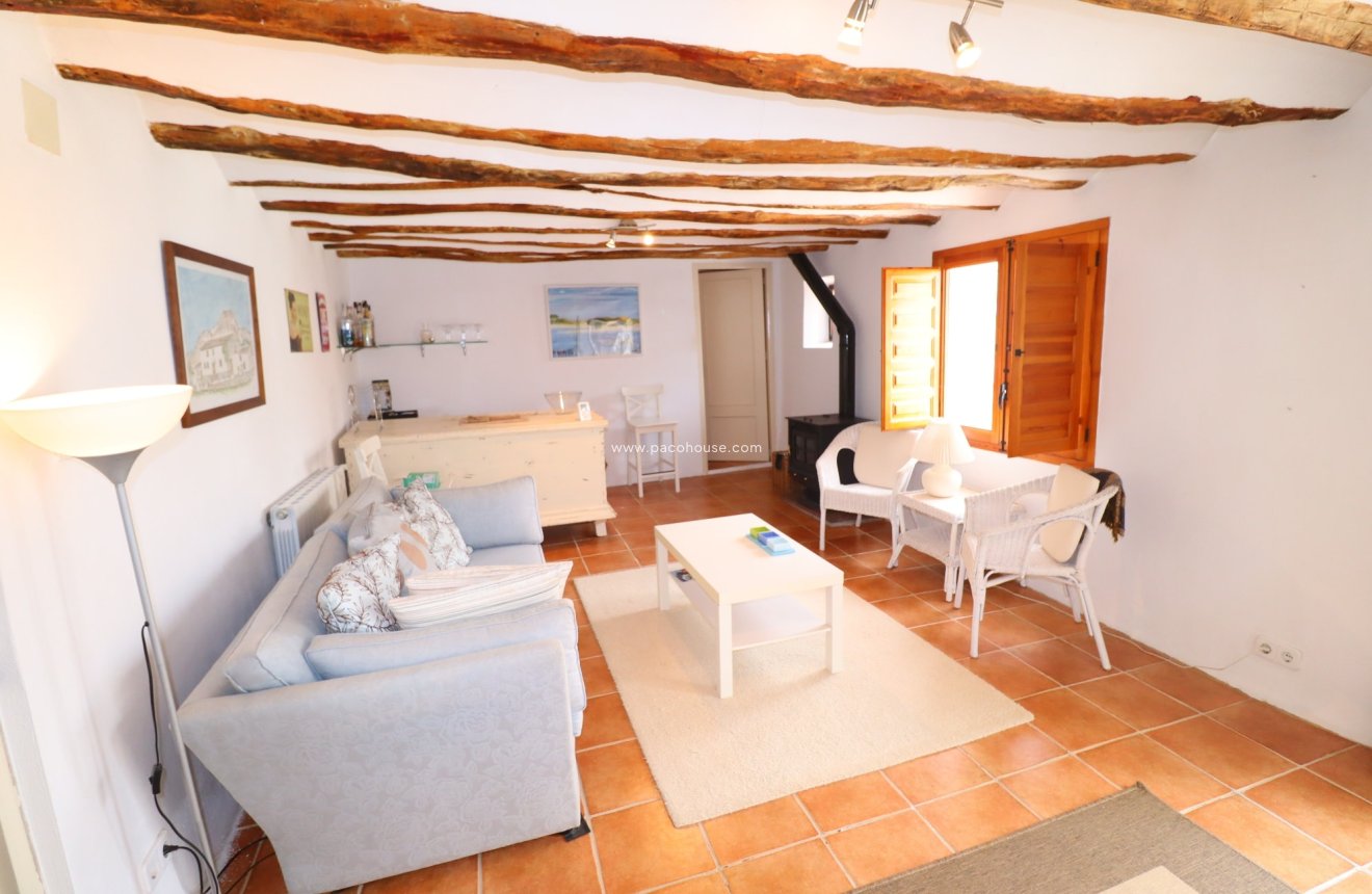 Resale - Cortijo -
La Parroquia