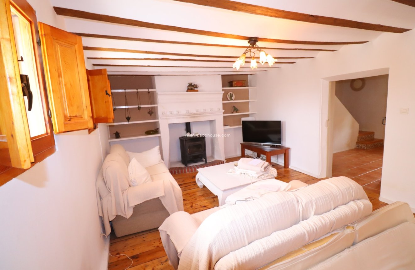 Resale - Cortijo -
La Parroquia