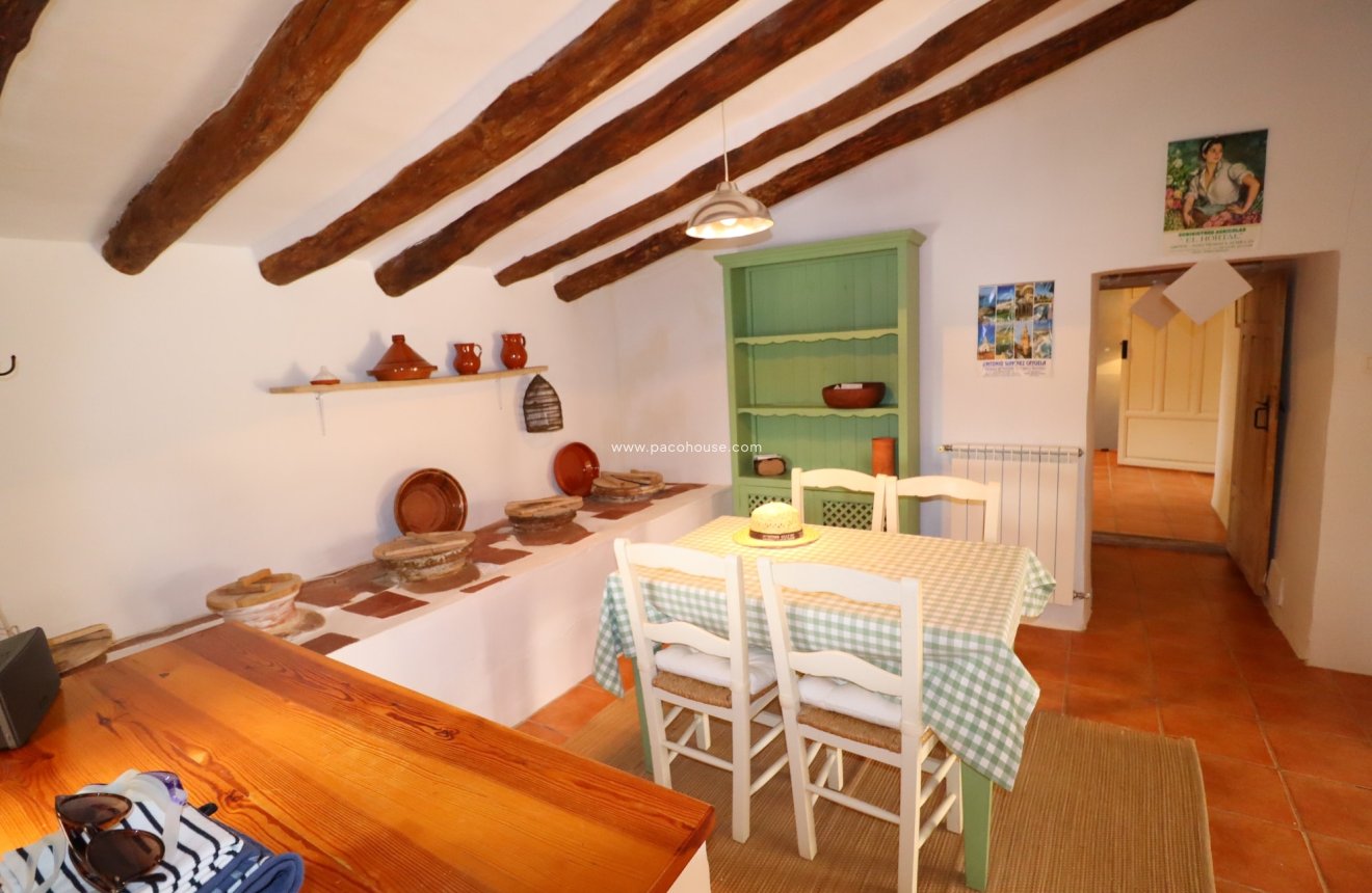 Resale - Cortijo -
La Parroquia