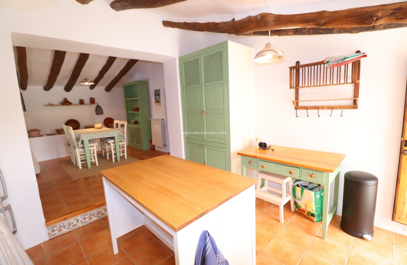 Resale - Cortijo -
La Parroquia