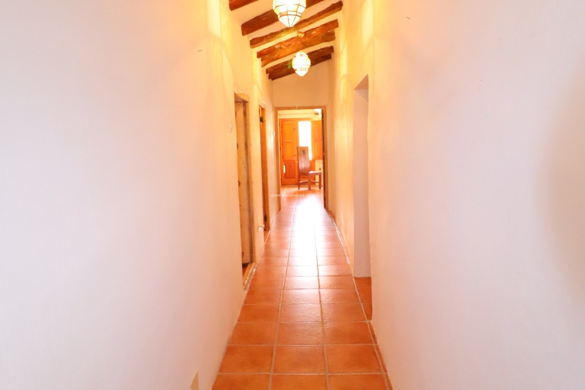 Resale - Cortijo -
La Parroquia