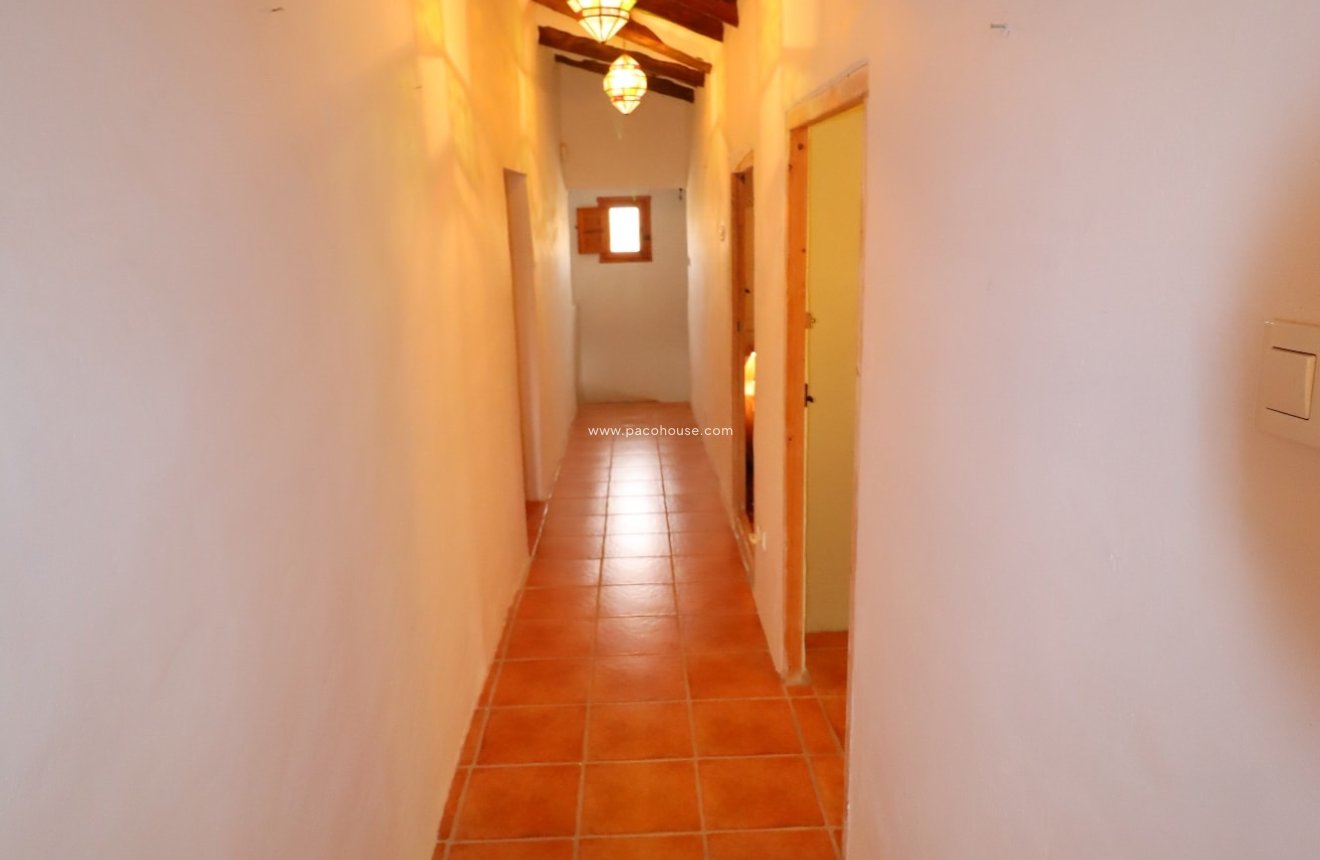 Resale - Cortijo -
La Parroquia