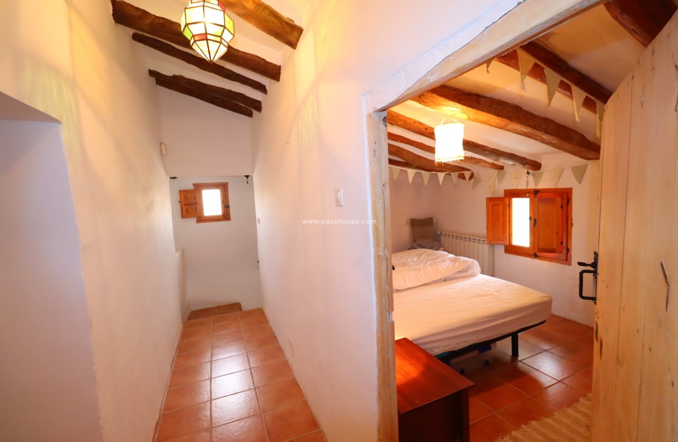 Resale - Cortijo -
La Parroquia