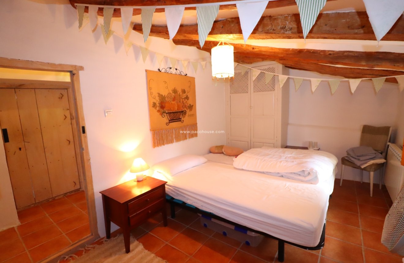 Resale - Cortijo -
La Parroquia