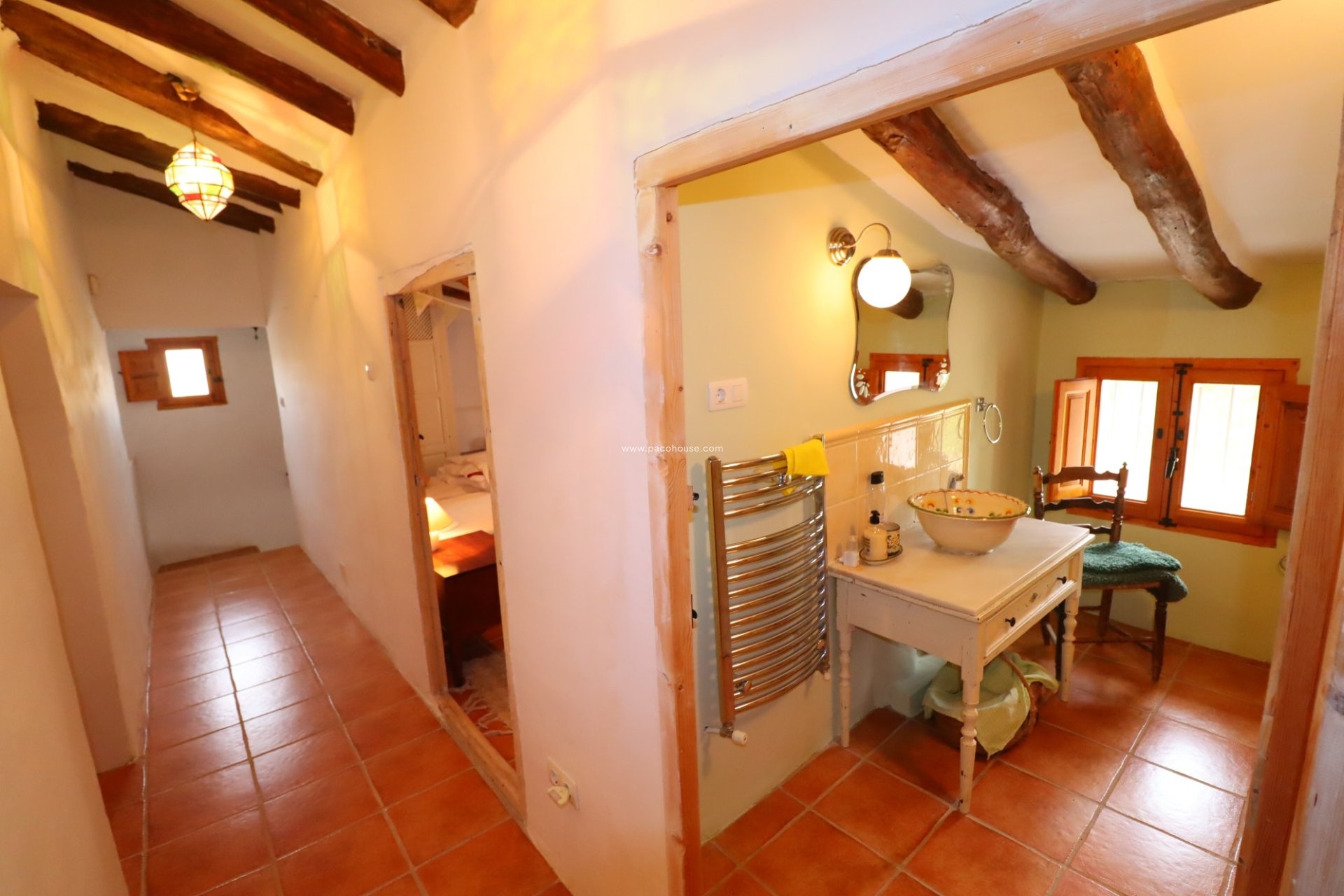 Resale - Cortijo -
La Parroquia