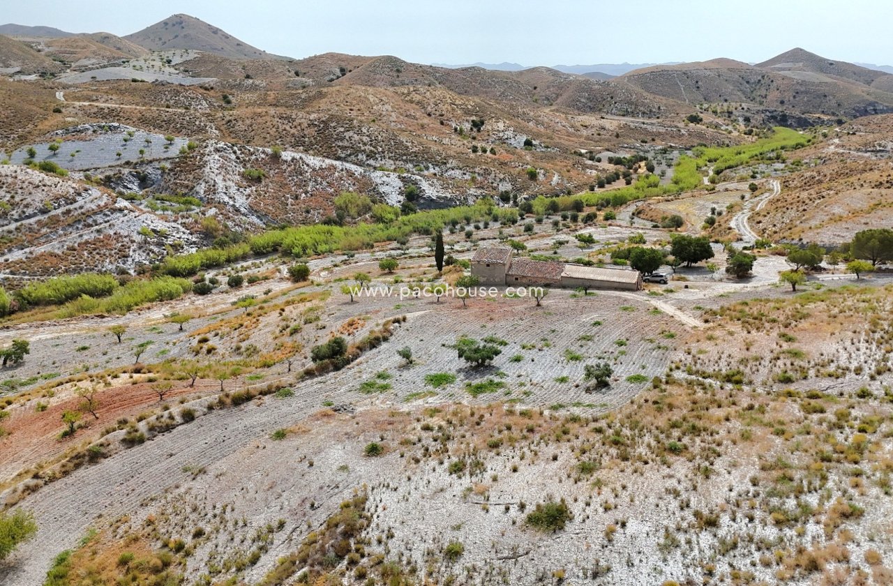 Resale - Cortijo -
Puerto Lumbreras
