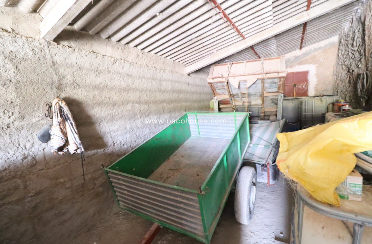 Resale - Cortijo -
Puerto Lumbreras