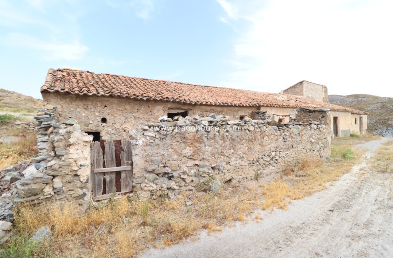 Resale - Cortijo -
Puerto Lumbreras