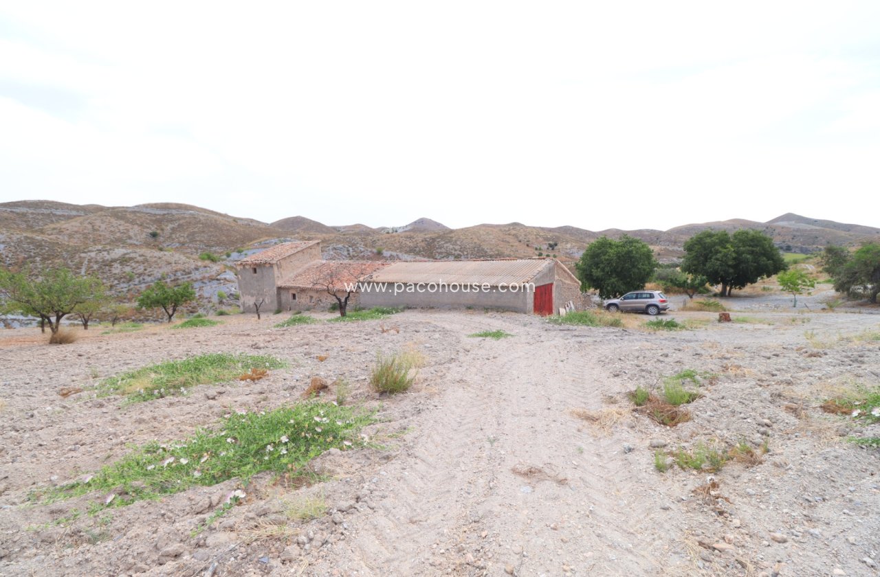 Resale - Cortijo -
Puerto Lumbreras