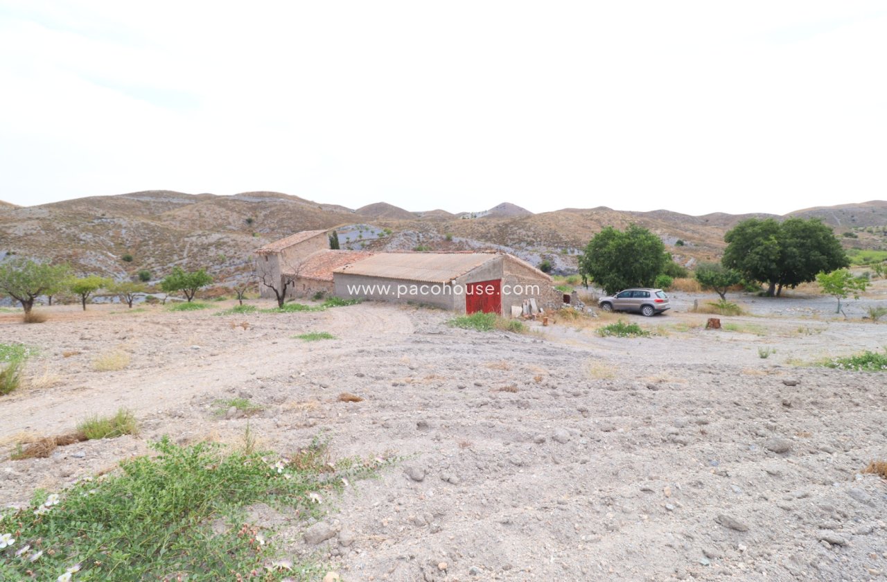 Resale - Cortijo -
Puerto Lumbreras